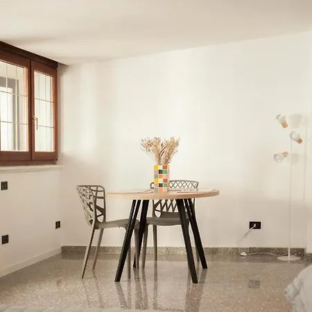Live And Italy Monopoli