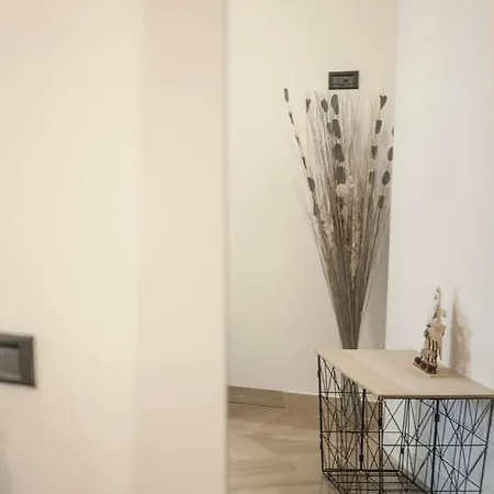 Apartment Live And Italy