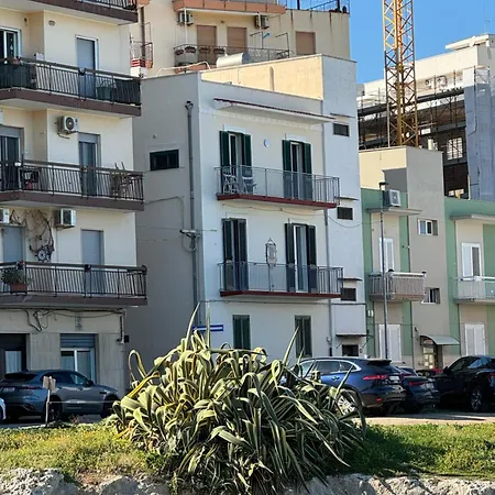 Live And Italy Monopoli