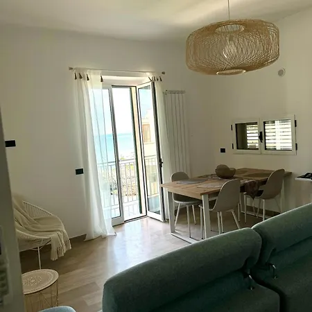 Apartment Live And Italy